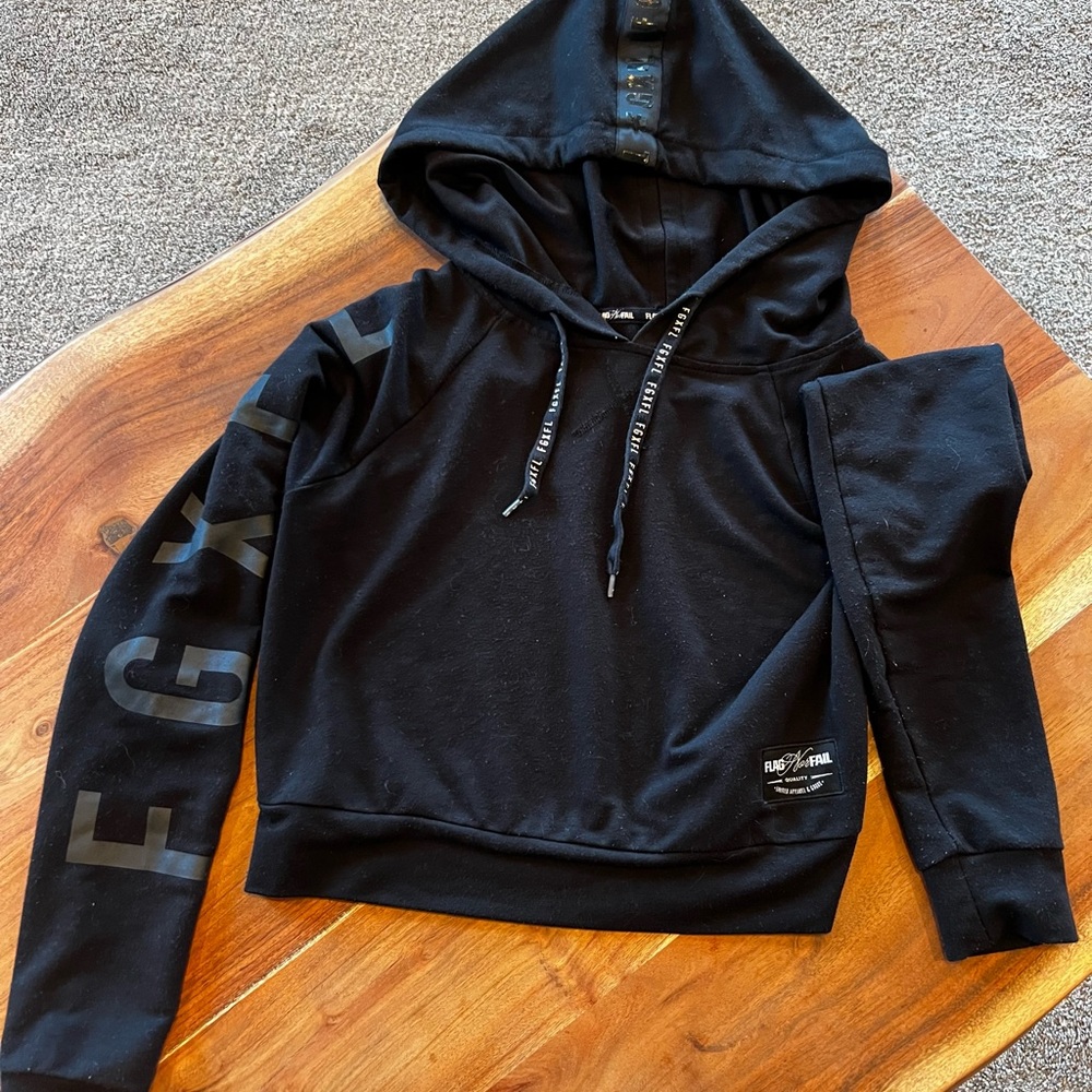 Flag nor Fail crop hoodie
